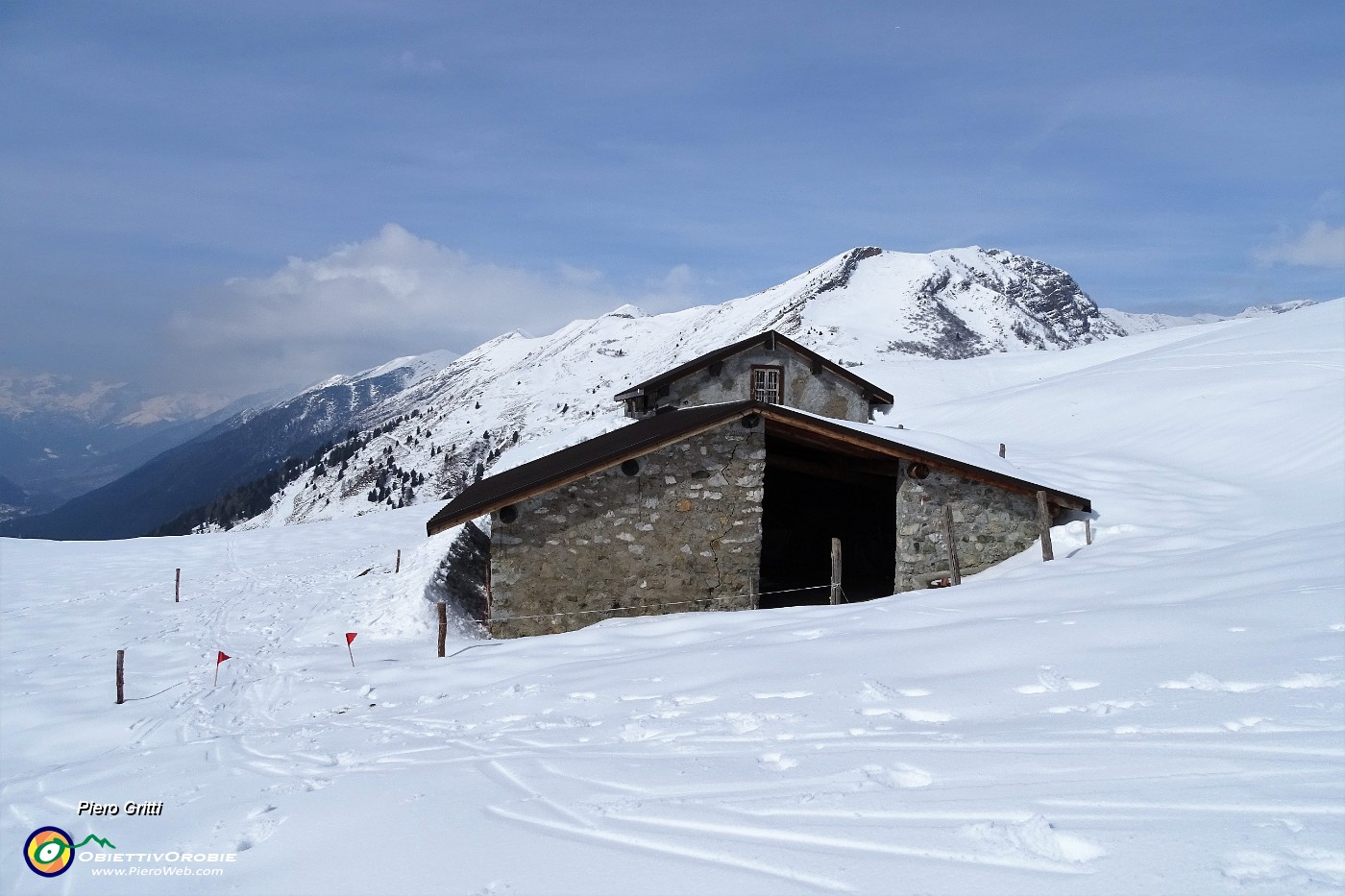 22 Malga Alta Campelli (1811 m) con vista sul Monte Gardena (2117 m) .JPG